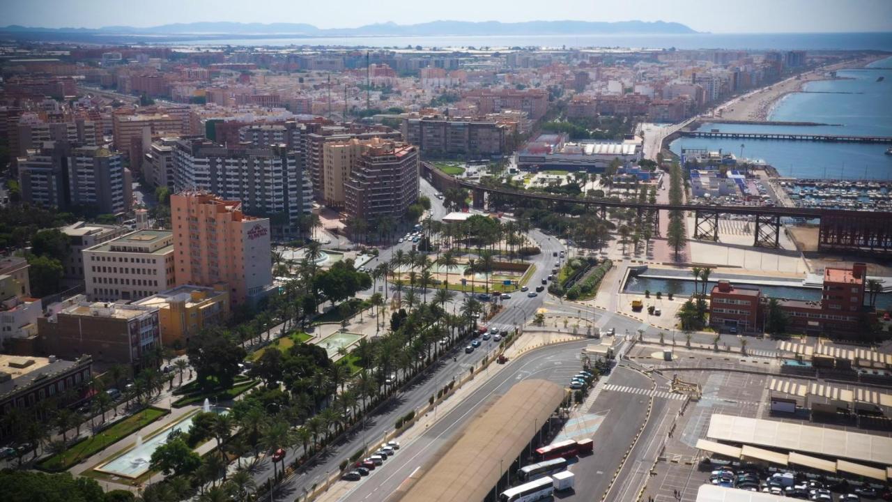 Ohtels Gran Hotel Almeria Exterior photo
