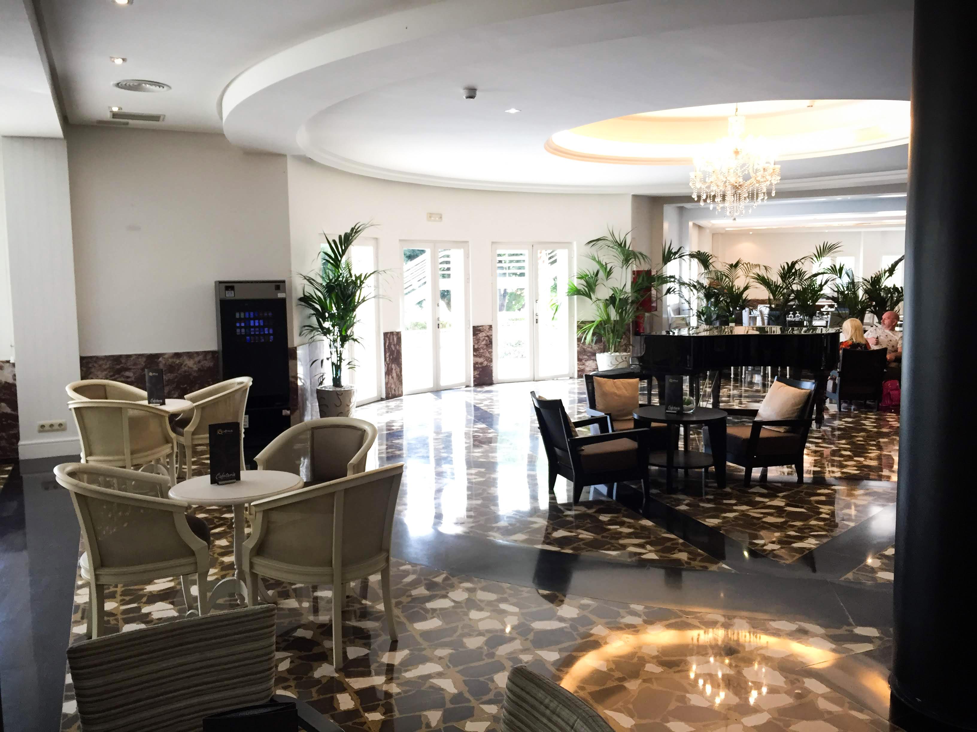 Ohtels Gran Hotel Almeria Exterior photo