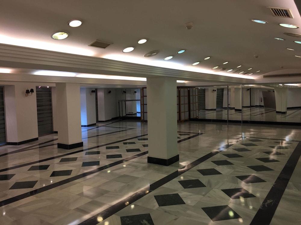 Ohtels Gran Hotel Almeria Exterior photo