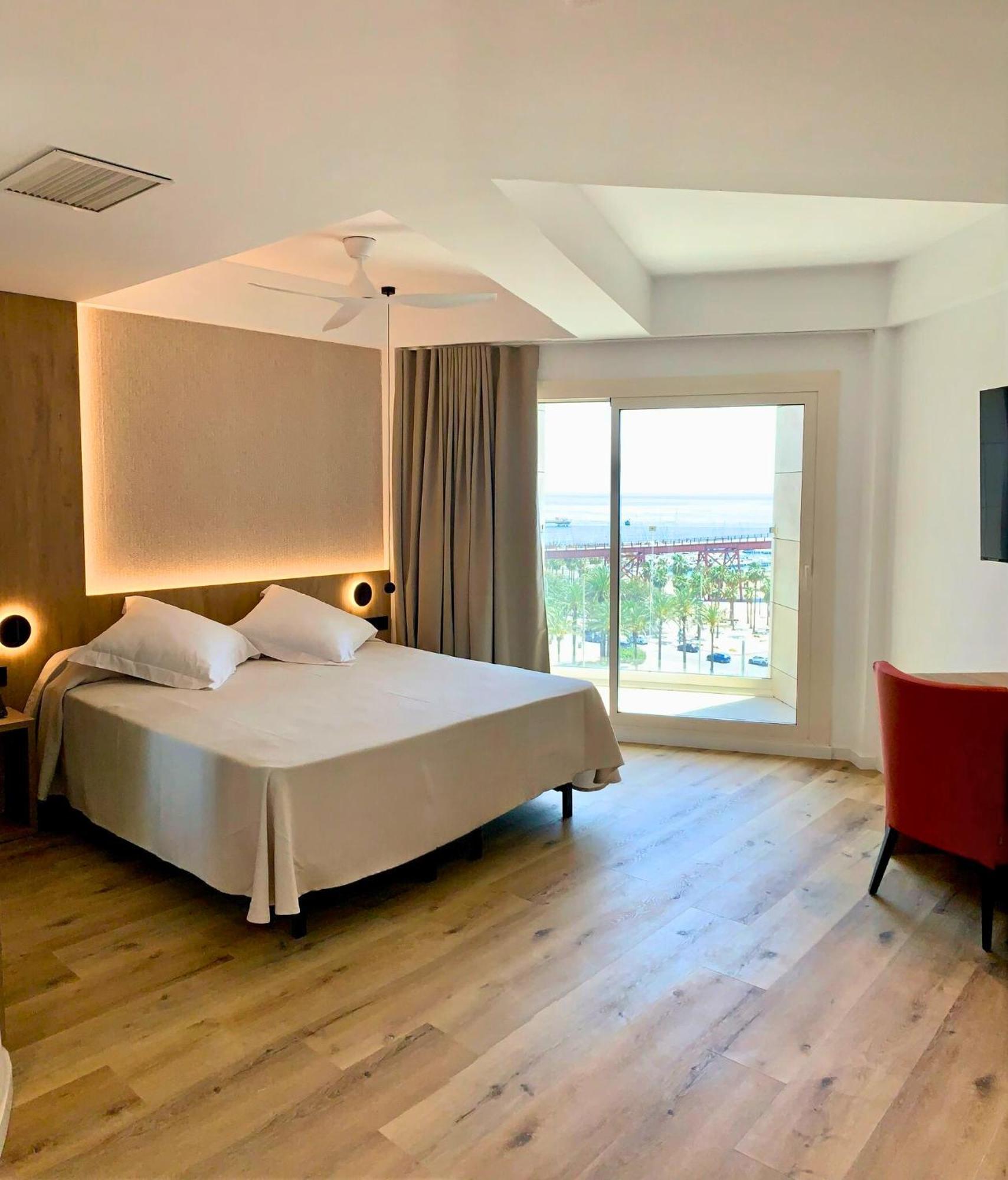 Ohtels Gran Hotel Almeria Exterior photo