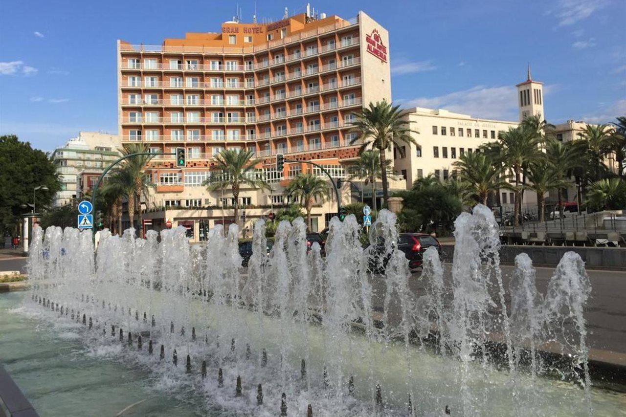 Ohtels Gran Hotel Almeria Exterior photo